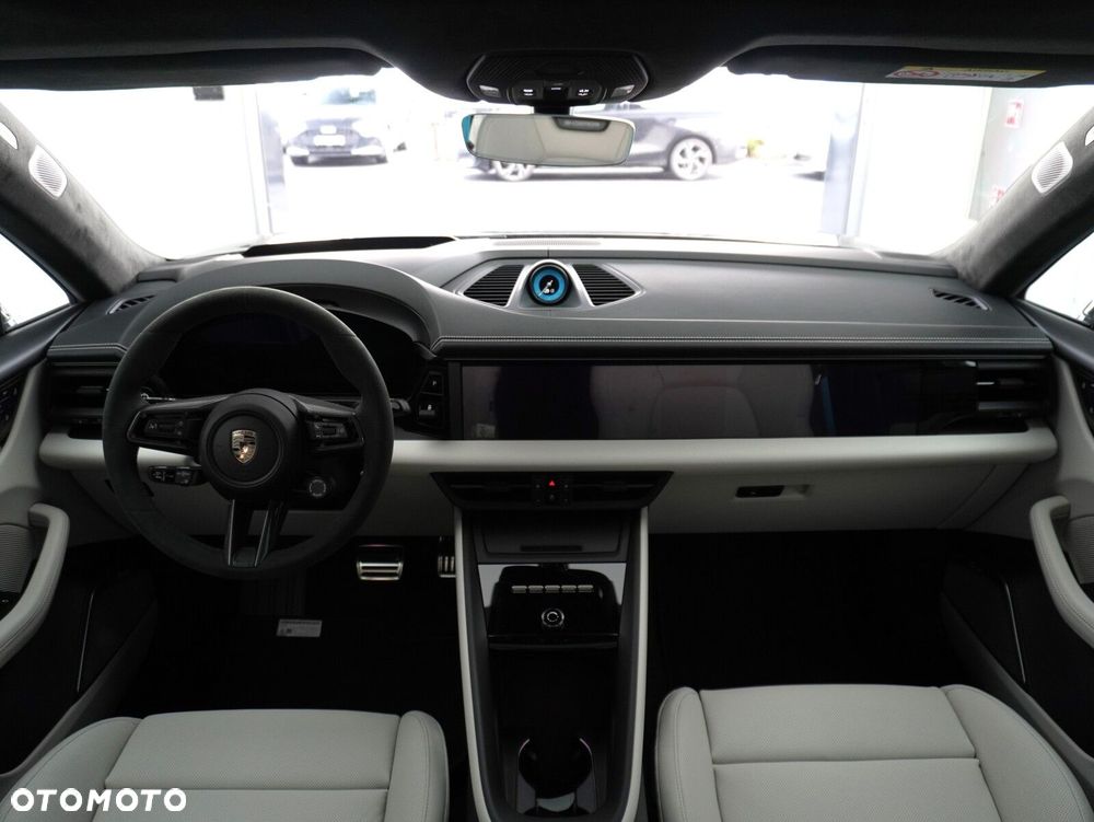 Porsche Macan - 35