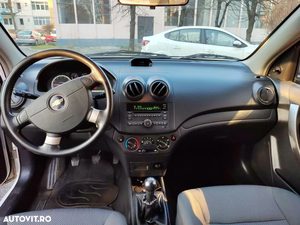Chevrolet Aveo 1.2i BASE 52 - 8