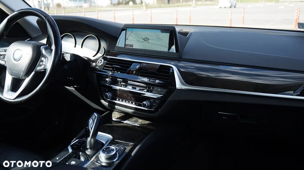 BMW Seria 5 520d - 12