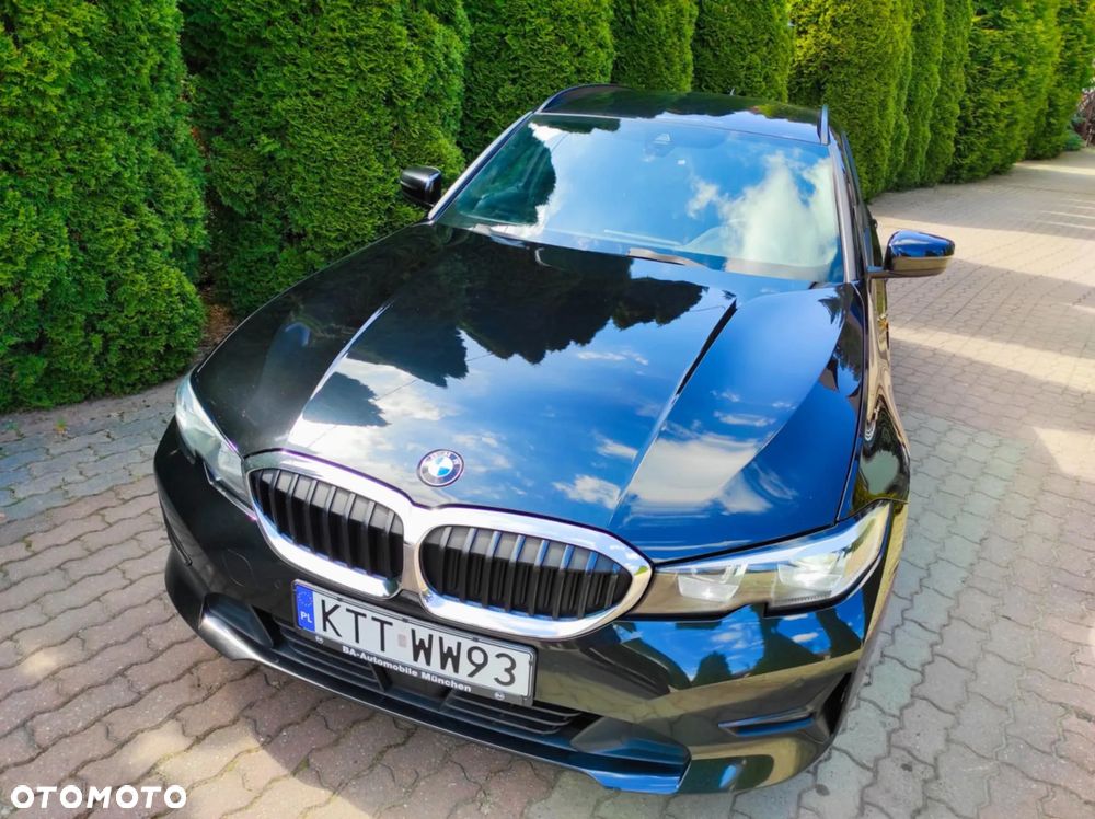 BMW Seria 3 318d Touring Advantage - 4