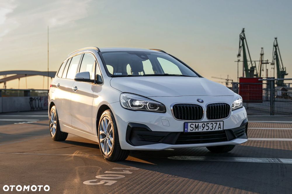 BMW Seria 2 218d - 30