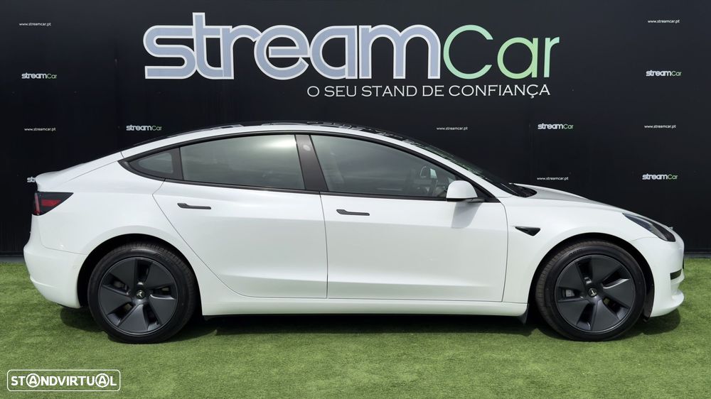 Tesla Model 3 - 6