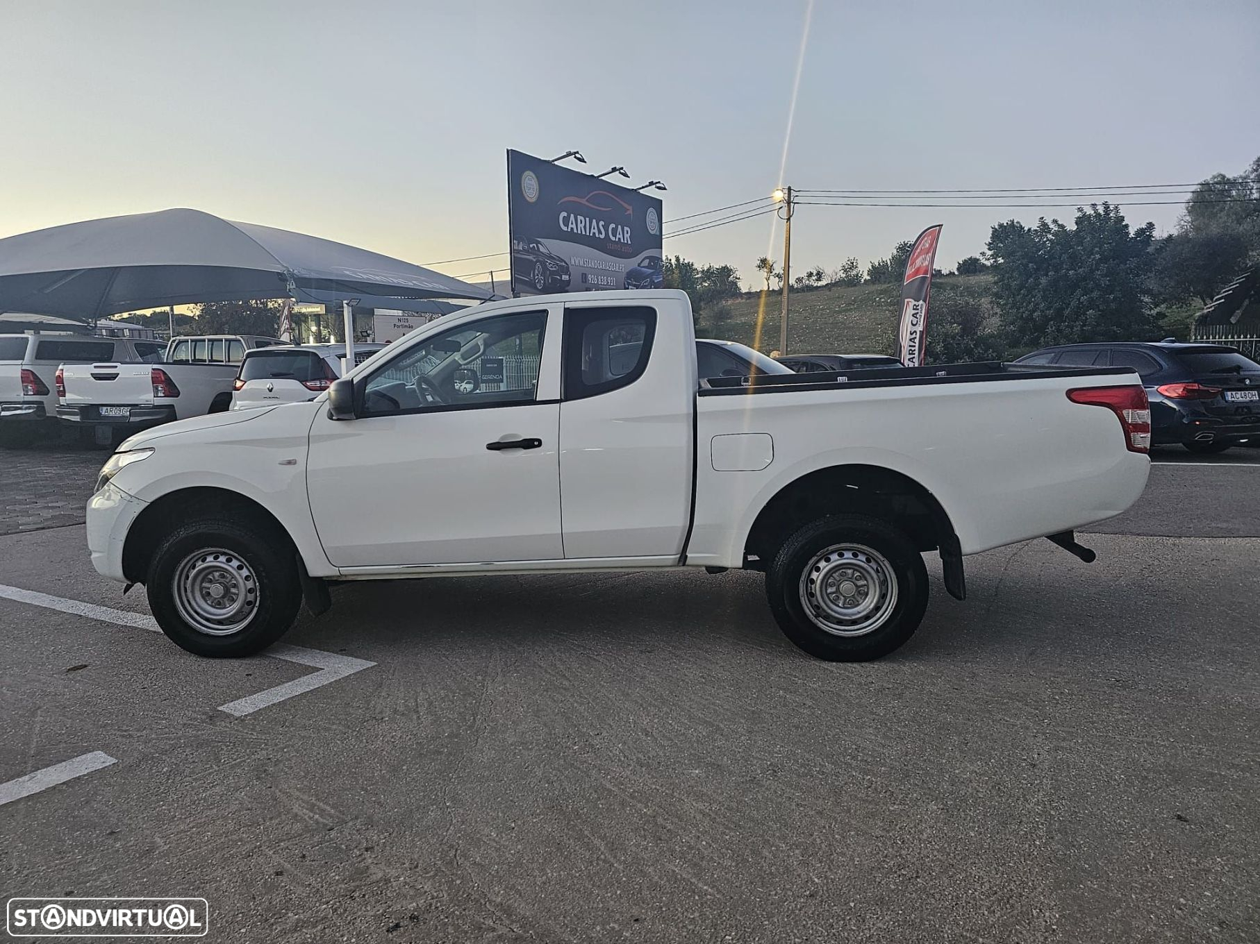 Mitsubishi L200 2.4 DI-D CD Invite 4WD - 5