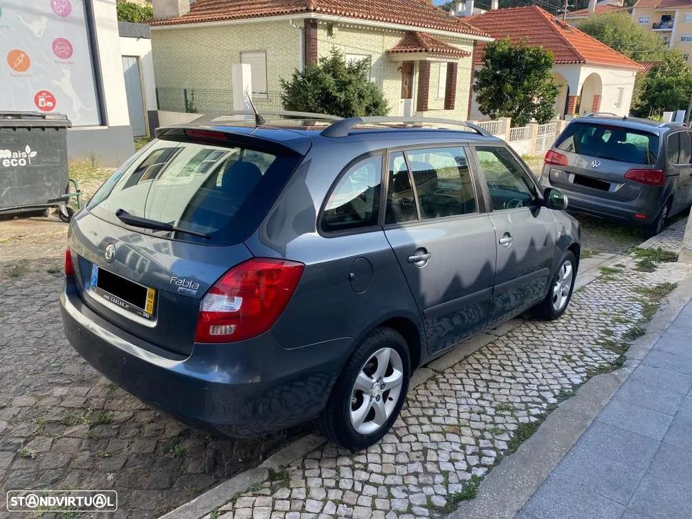 Skoda Fabia Break 1.4 Elegance - 3