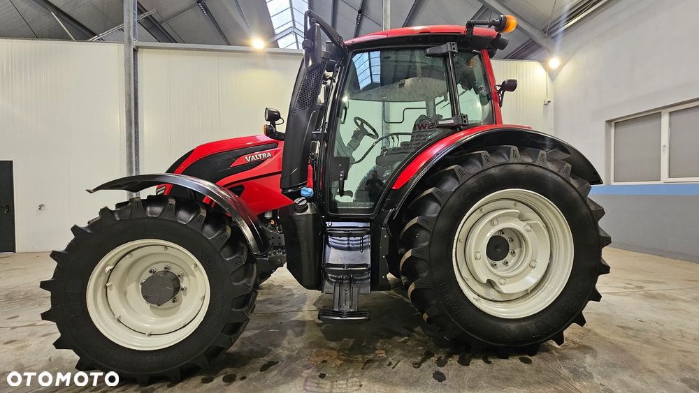Valtra N 114 HITECH Bardzo Ładny Stan N134 A114 Massey 5611 John M - 14