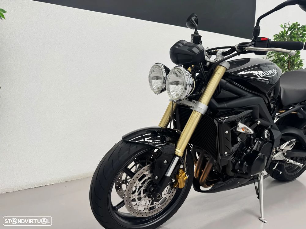 Triumph Street Triple 675 - 2