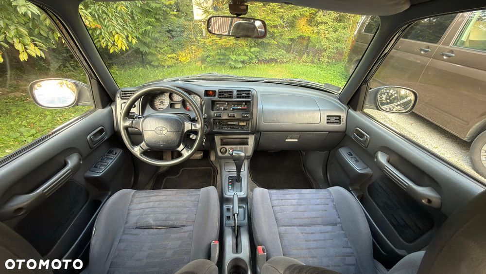 Toyota RAV4 2.0 - 15