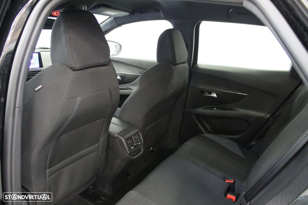 Peugeot 3008 1.2 PureTech Active Pack - 20