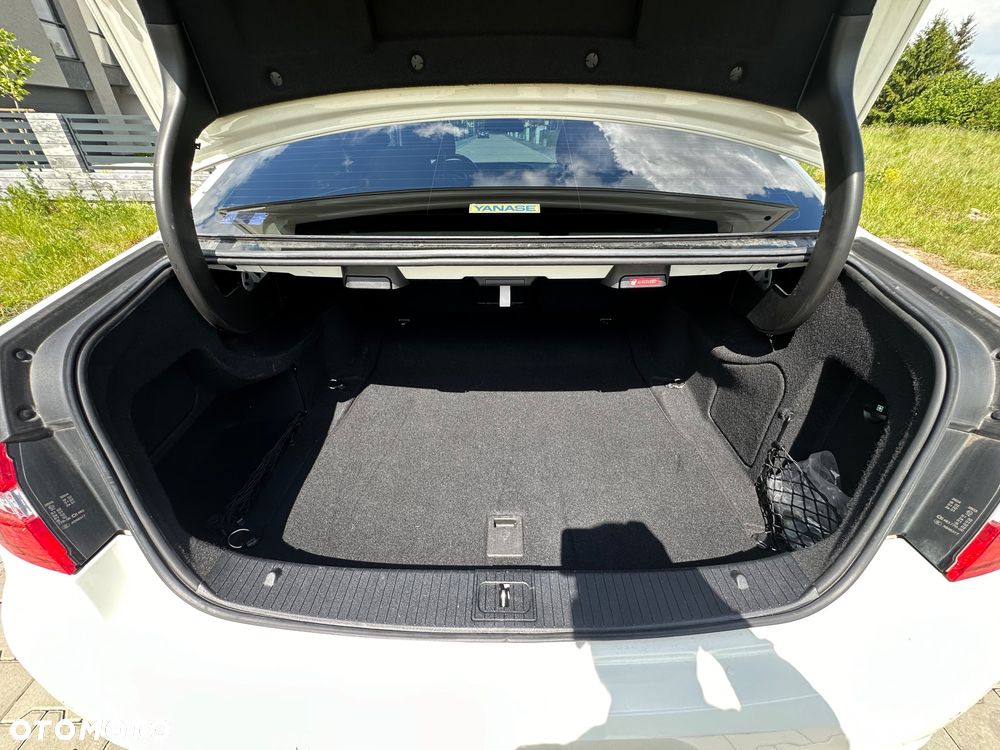 Mercedes-Benz Klasa E 350 7G-TRONIC Avantgarde - 26
