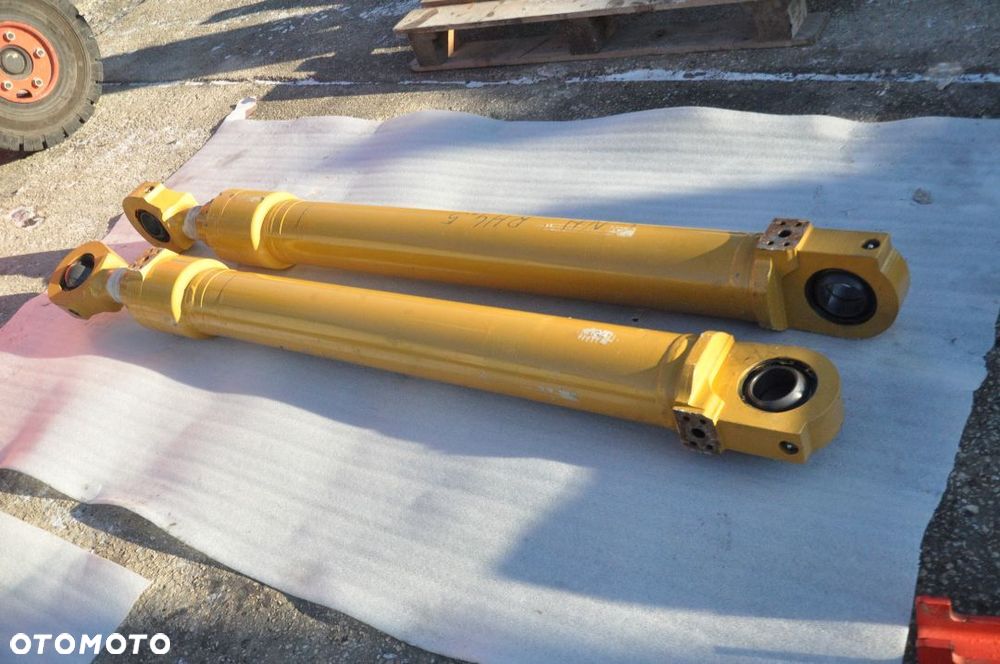 SIŁOWNIK HYDRAULICZNY NEW HOLLAND RH4.5 DŁ. 146 CM