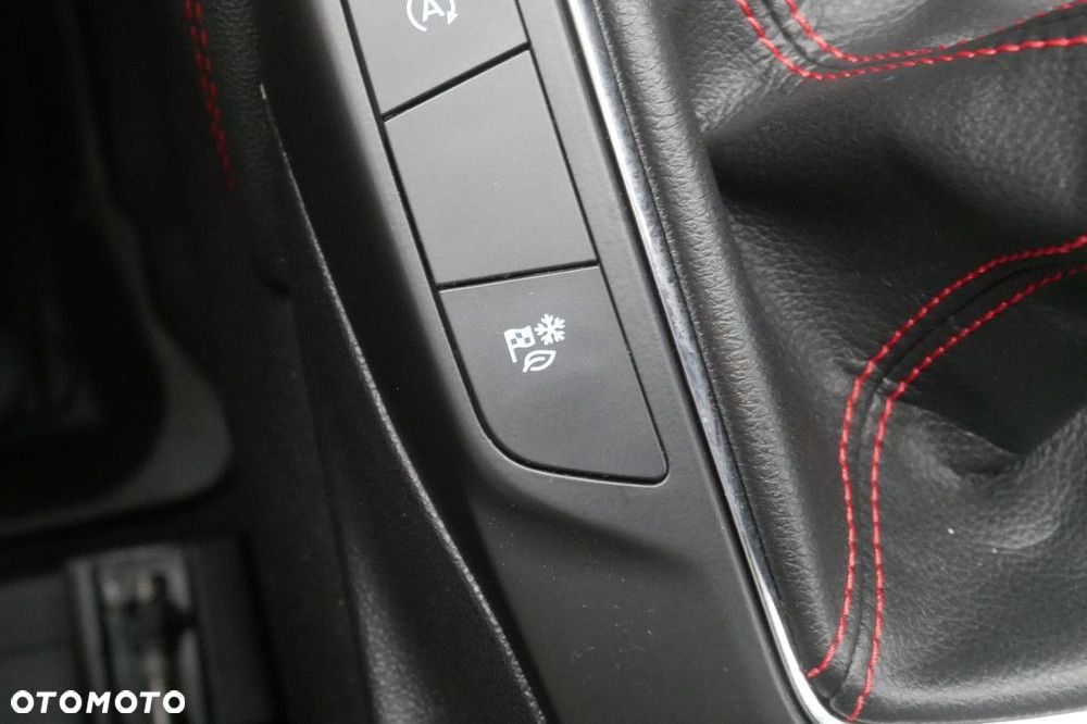 Ford Kuga - 26