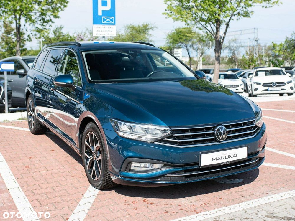 Volkswagen Passat - 4