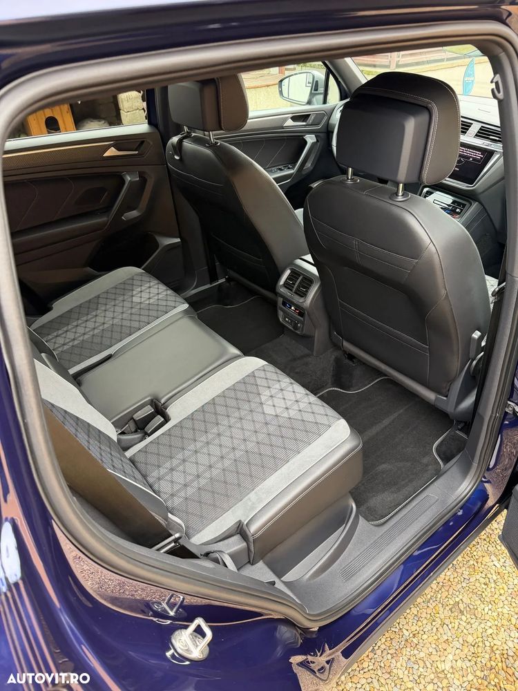 Volkswagen Tiguan 2.0 TDI SCR 4MOTION DSG R-Line - 24