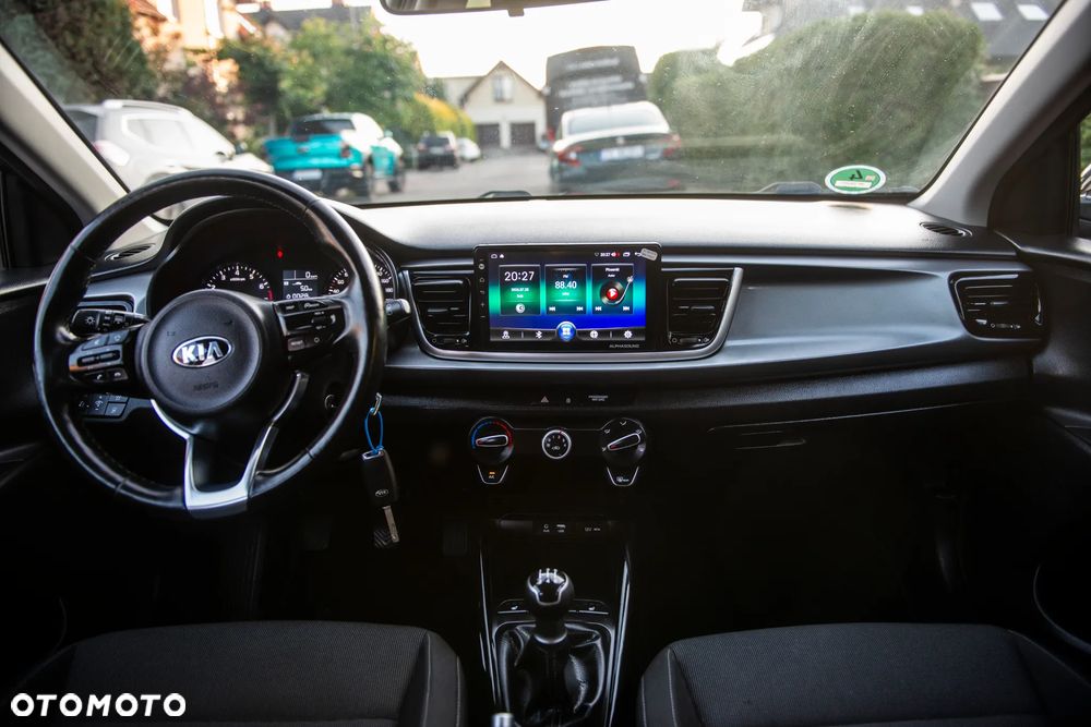 Kia Rio 1.2 L Business Line - 32