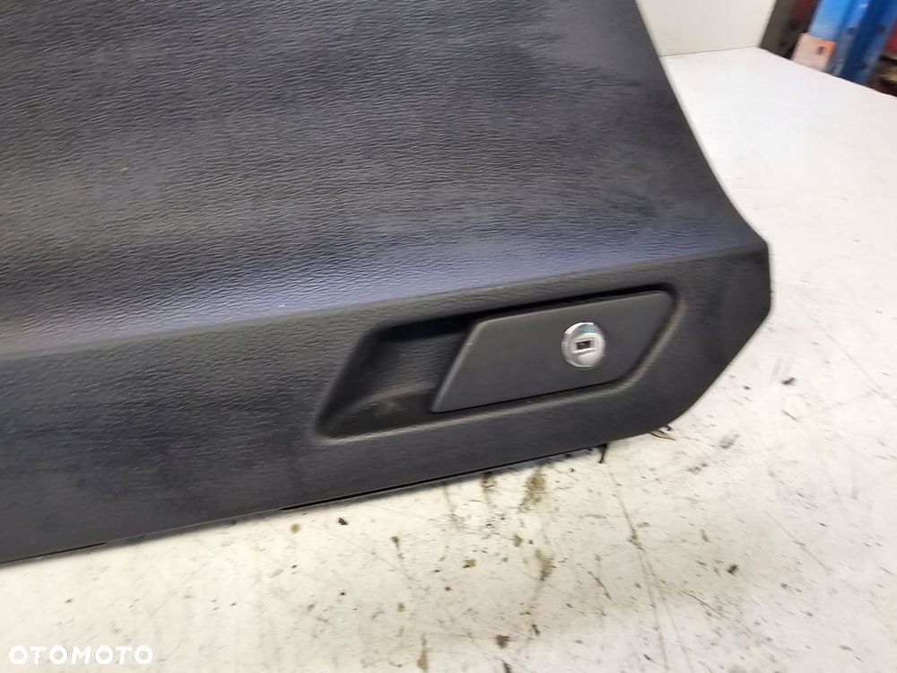 SCHOWEK PASAŻERA AUDI Q3 F3 83A 83B857035 - 4