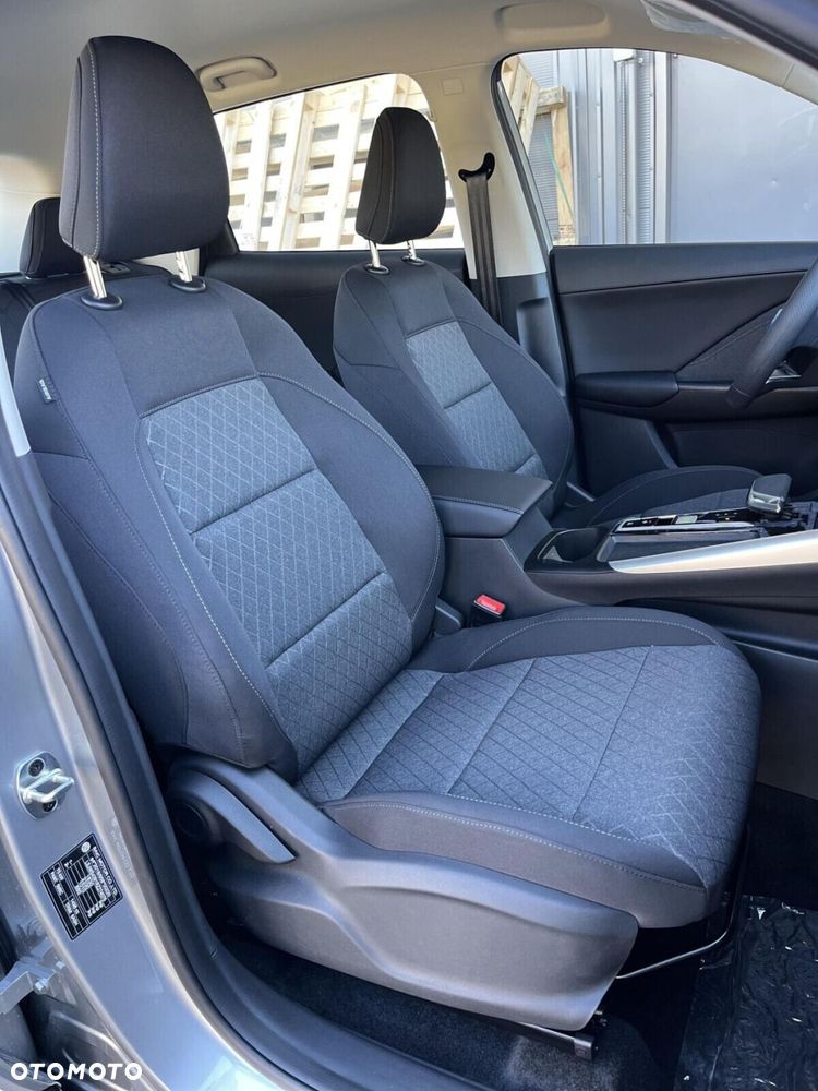 MG ZS Hybrid+ - 24