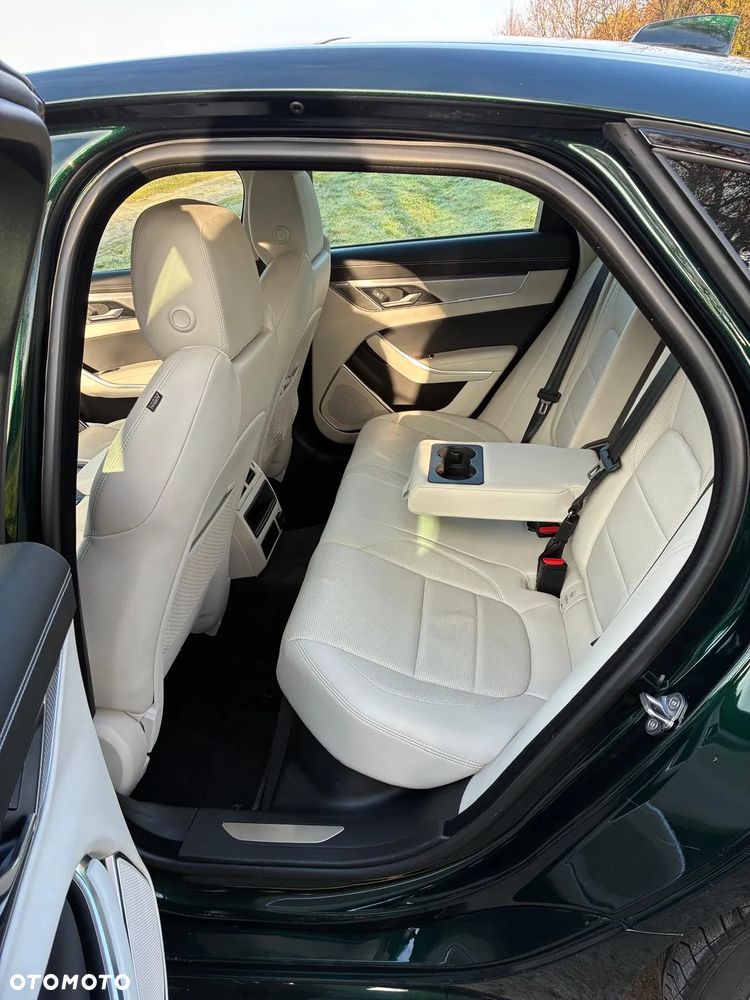 Jaguar XF P300 AWD R-Dynamic SE - 5