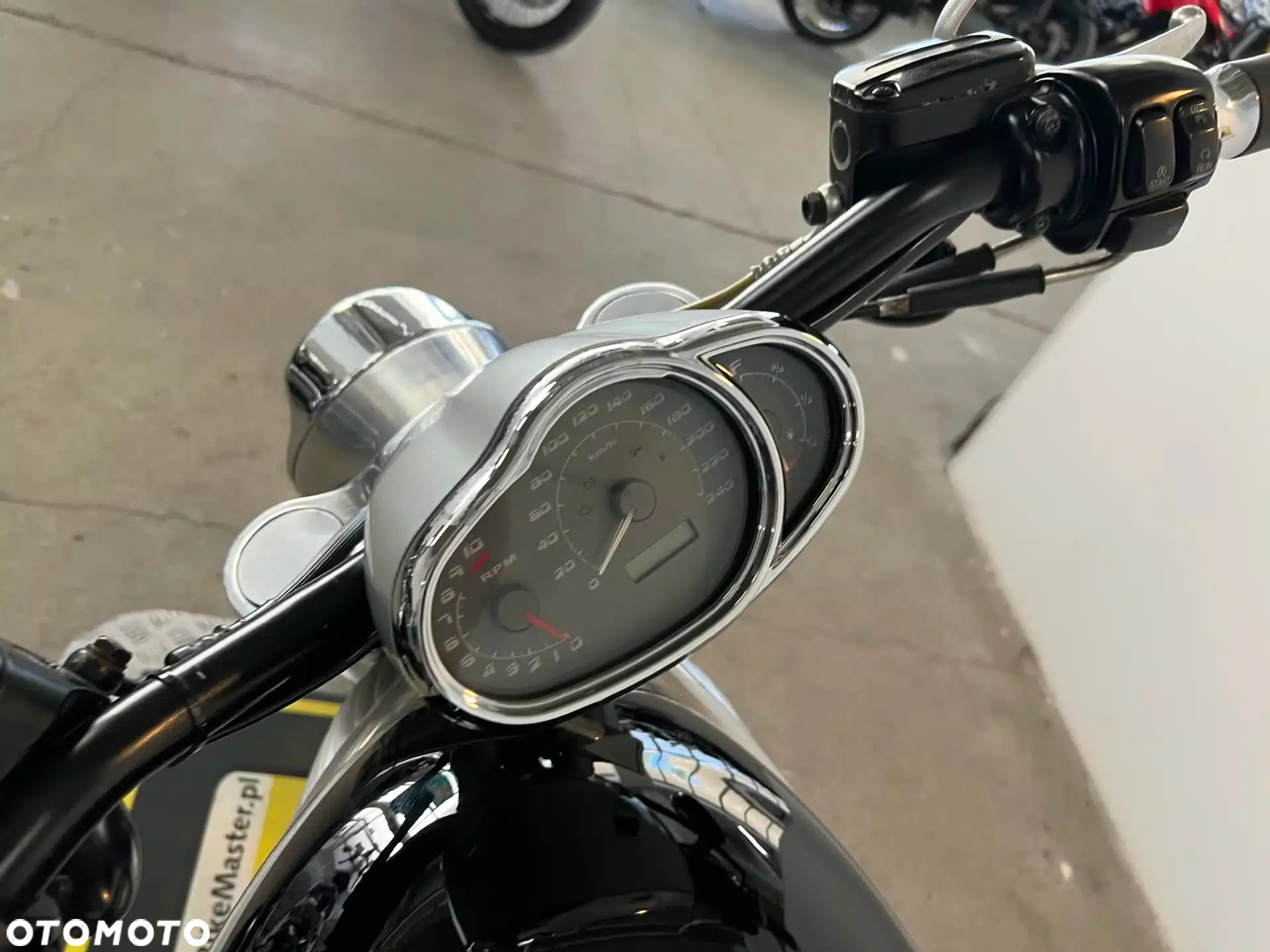 Harley-Davidson V-Rod Street Rod - 26