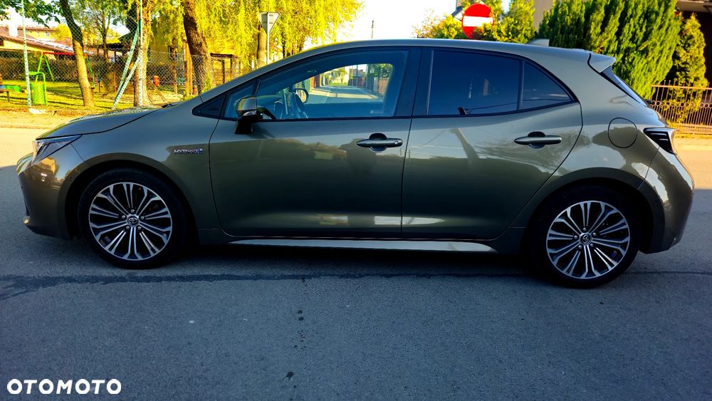 Toyota Corolla 2.0 Hybrid Comfort - 3