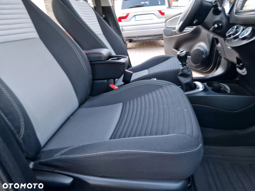 Toyota Yaris 1.5 Premium - 21