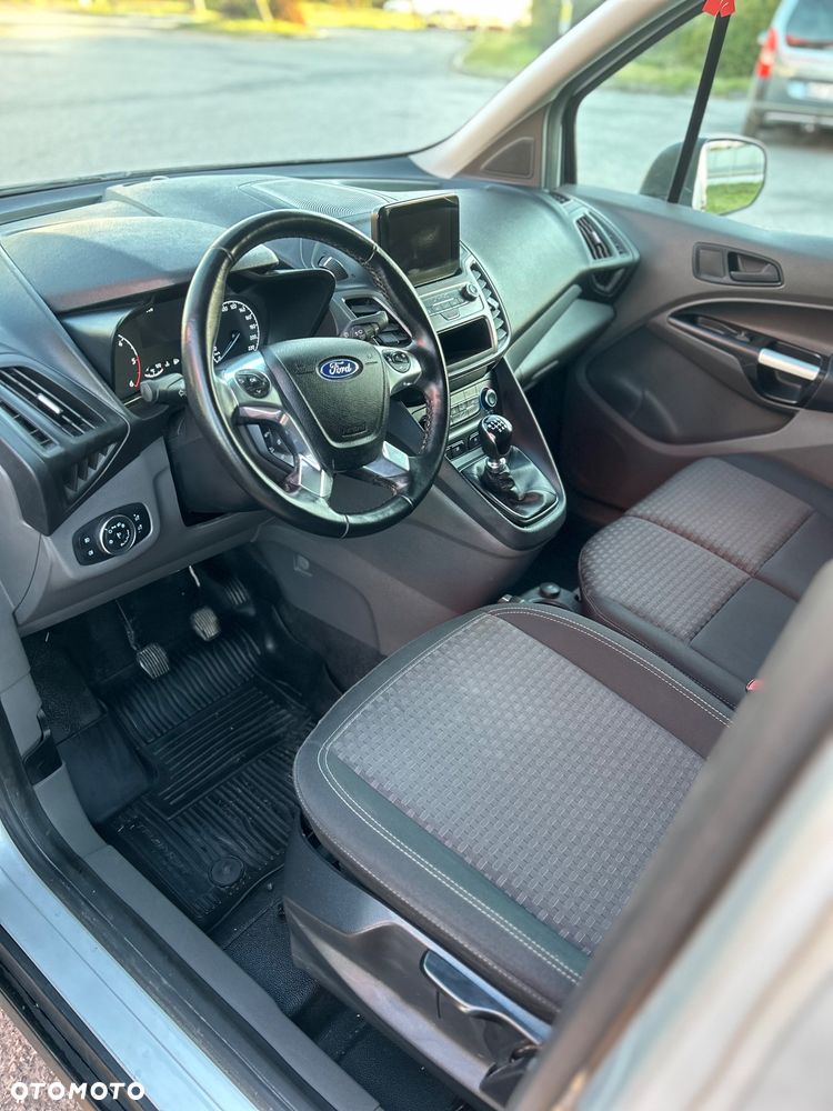 Ford Transit Connect - 12