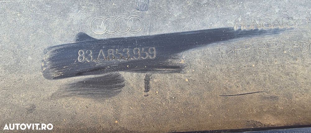 Bandou usa stanga fata Audi Q3 F3 2019 / 2020 2021 / 2022 2023 - 3