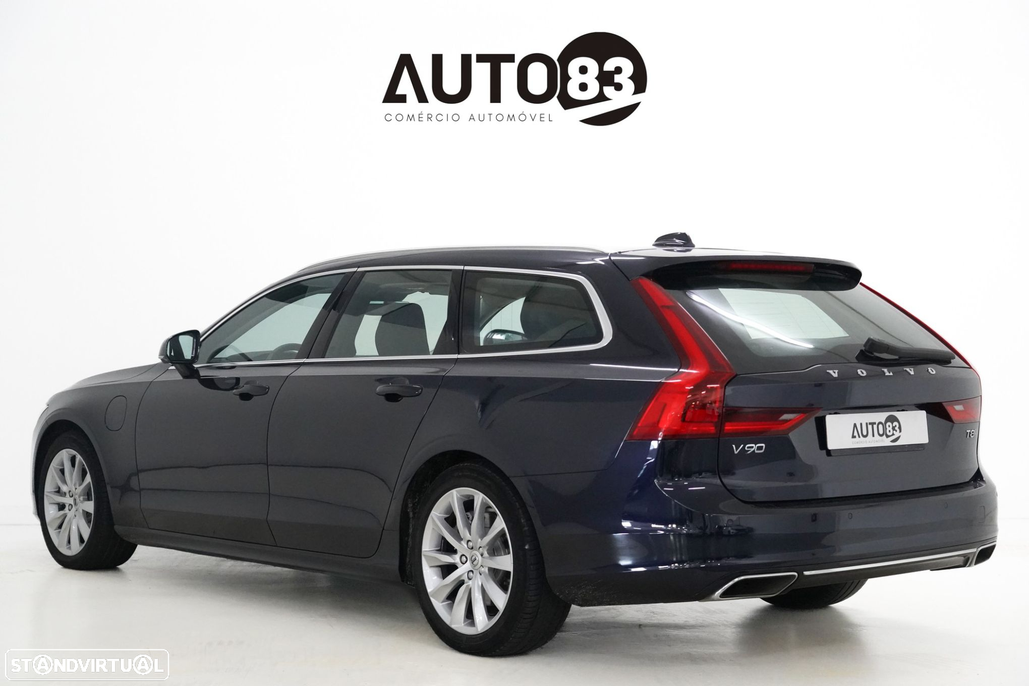 Volvo V90 2.0 T8 Momentum Plus AWD Geartronic - 3