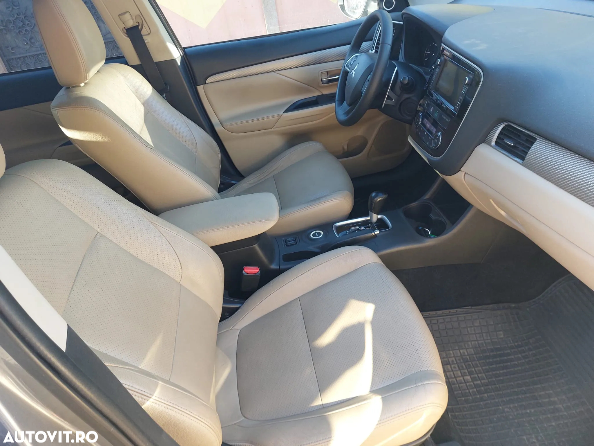 Mitsubishi Outlander 2.2L DI-D 6AT 4WD Intense+ A04 - 26
