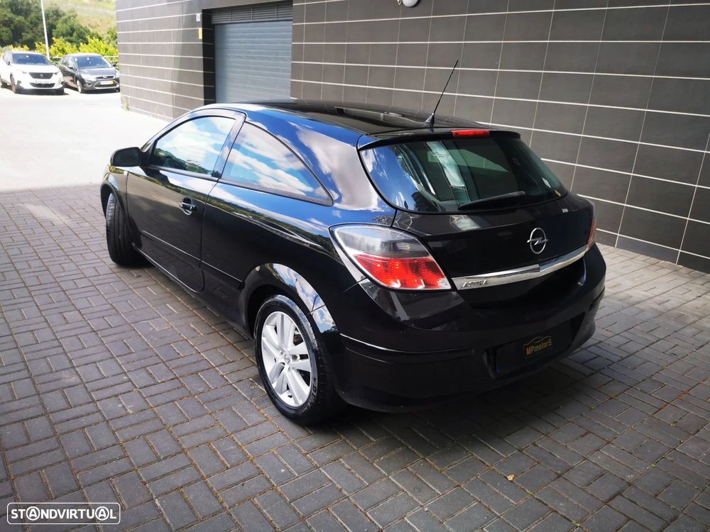 Opel Astra GTC 1.3 CDTI - 23