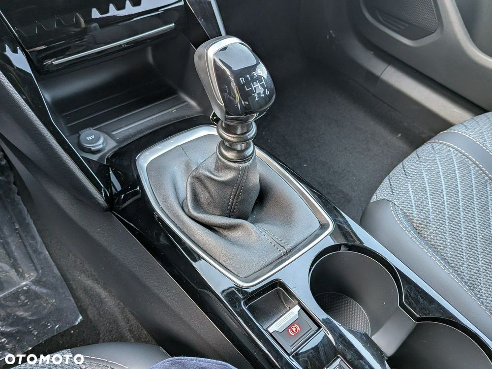 Peugeot 2008 PureTech 100 Allure S&S BVM6 - 15