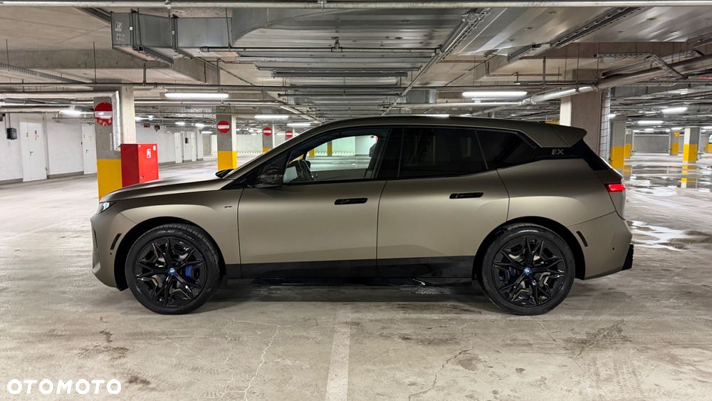 BMW iX M60 111.5kWh Signature - 12