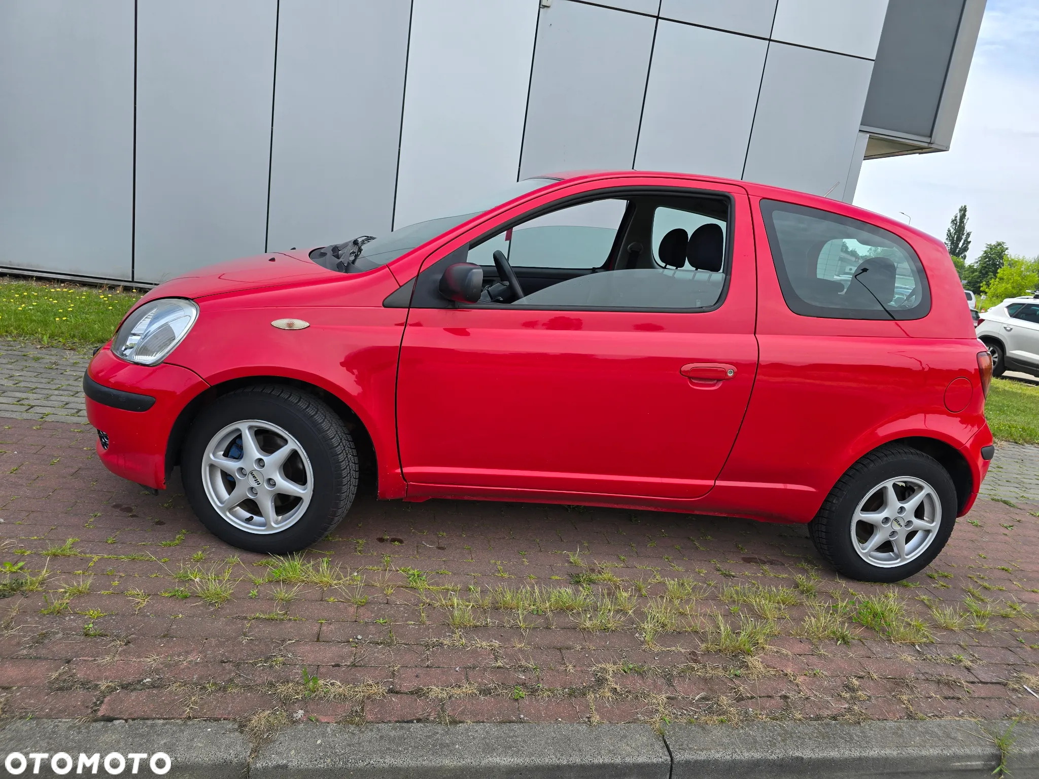 Toyota Yaris 1.0 - 6