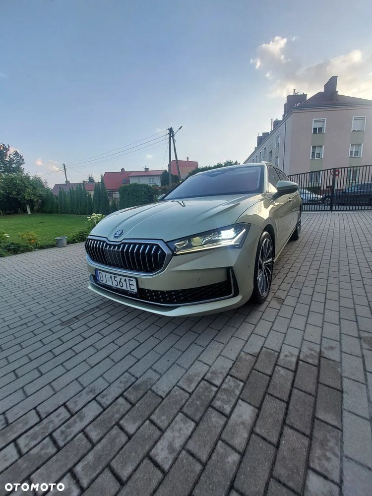 Skoda Superb 2.0 TDI SCR 4x4 L&K DSG - 2