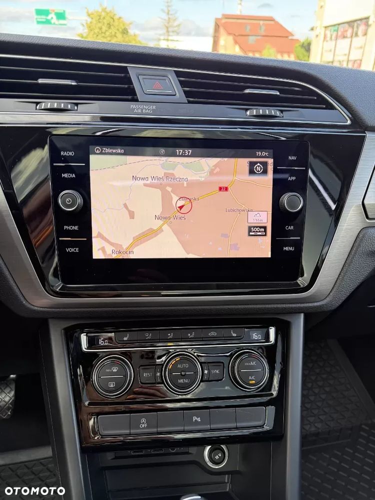 Volkswagen Touran - 13