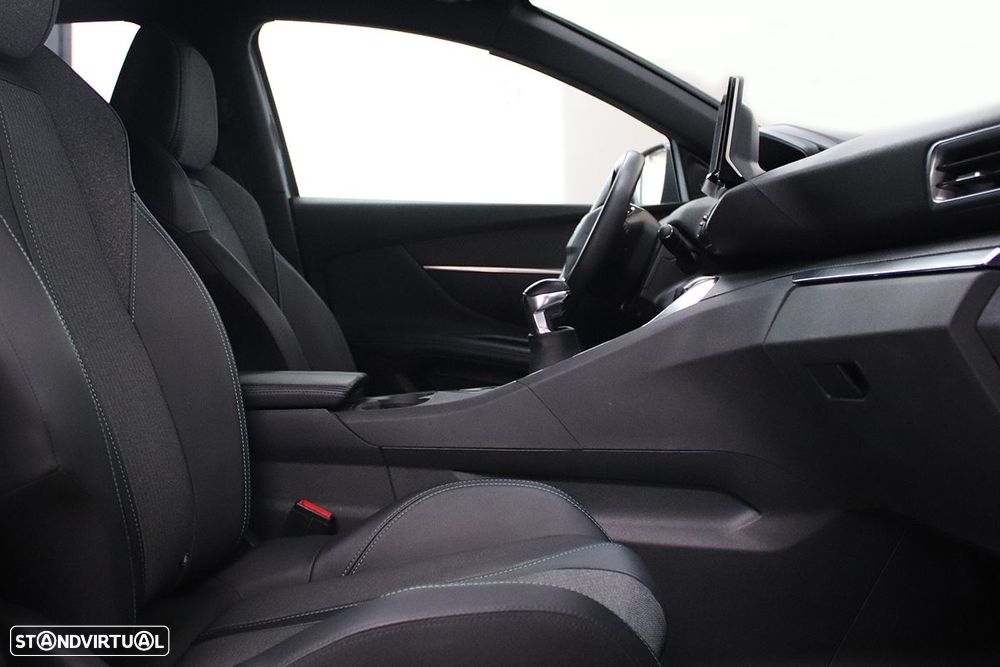 Peugeot 3008 1.2 PureTech Allure Pack - 21