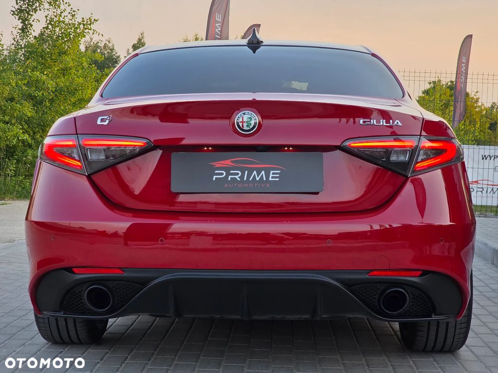 Alfa Romeo Giulia 2.0 Turbo Tributo Italiano Q4 - 17