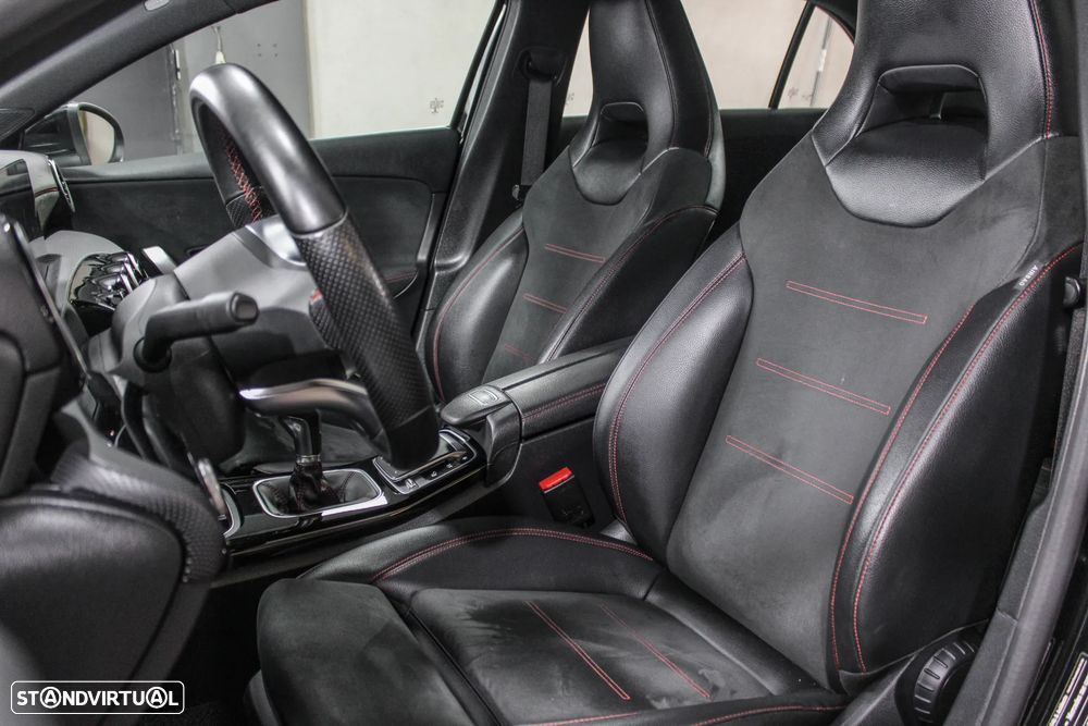 Mercedes-Benz A 160 AMG Line - 9