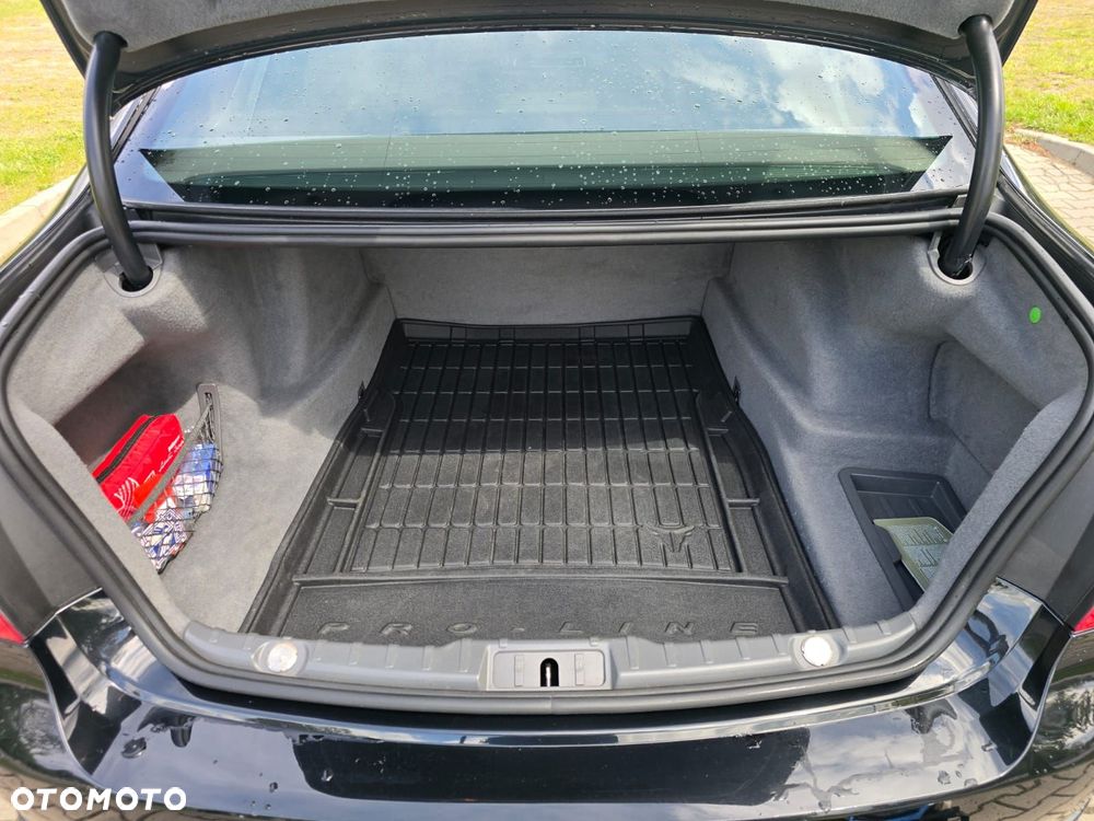 BMW Seria 7 740d - 21