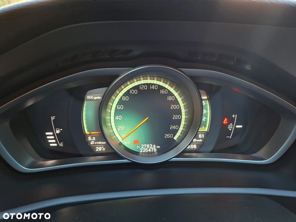 Volvo V40 D2 RDesign - 30