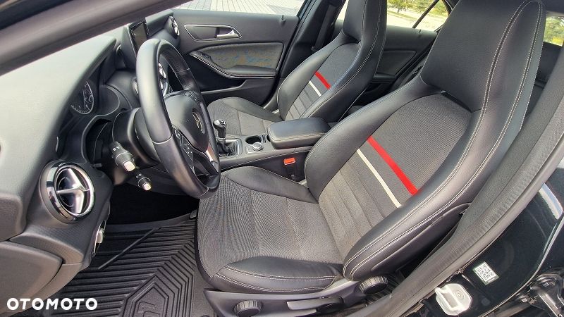 Mercedes-Benz Klasa A 180 CDI (BlueEFFICIENCY) Urban - 27