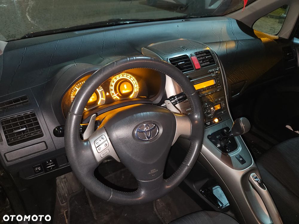 Toyota Auris 1.4 D-4D Premium + EU5 MM - 9