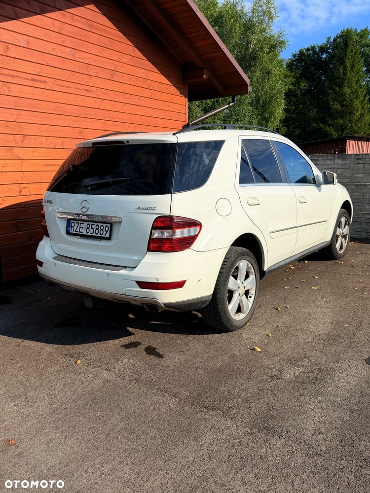 Mercedes-Benz ML 350 4-Matic - 1