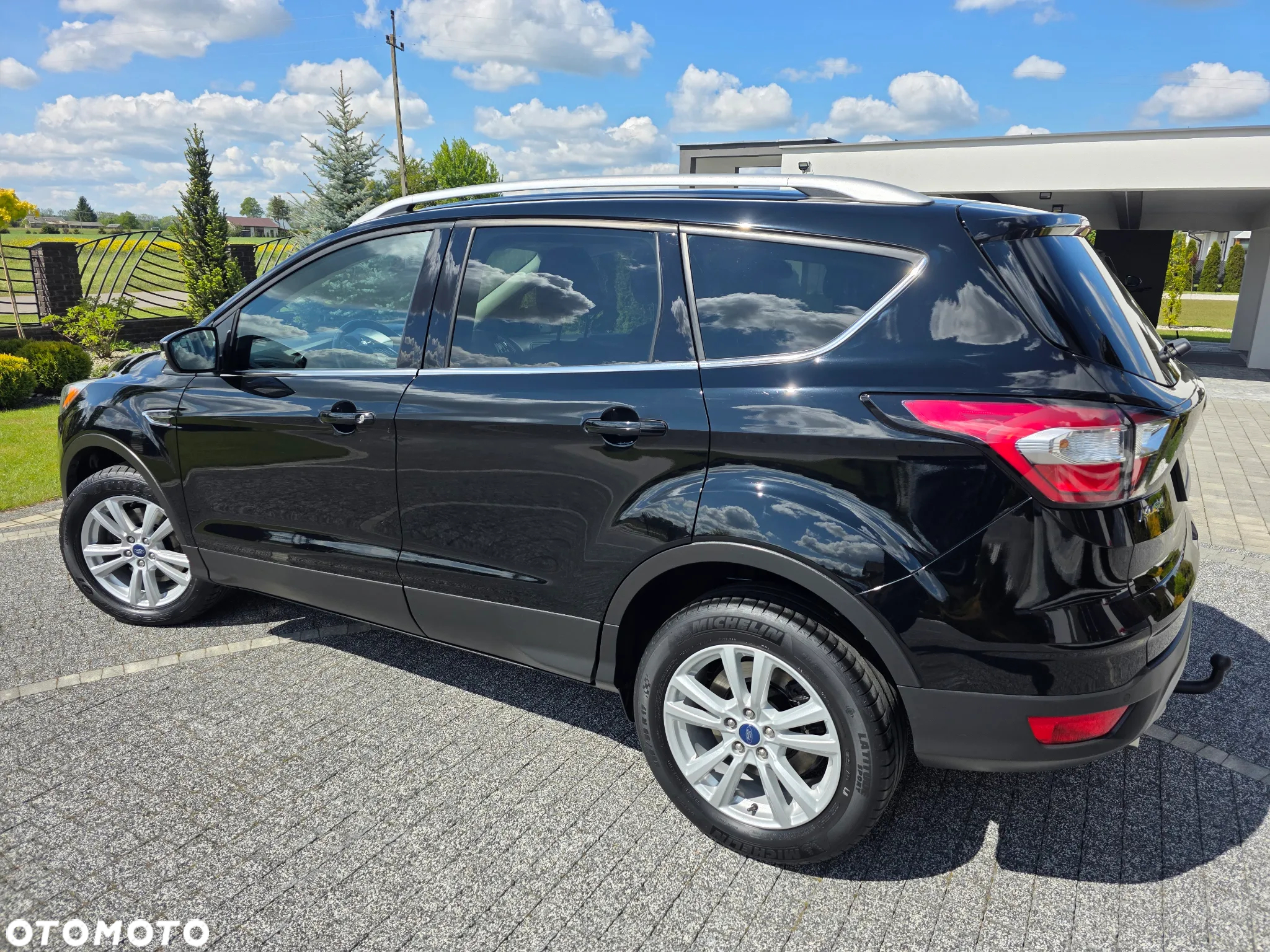 Ford Kuga 2.0 TDCi 2x4 Titanium - 11