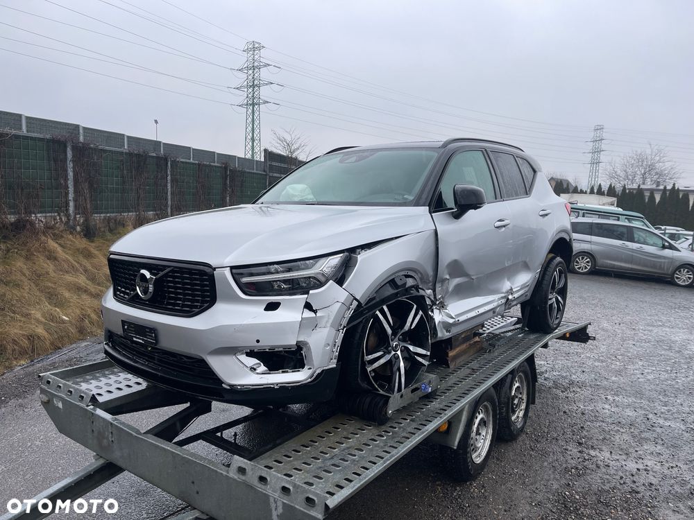 Volvo XC 40 D4 AWD Geartronic R-Design - 2