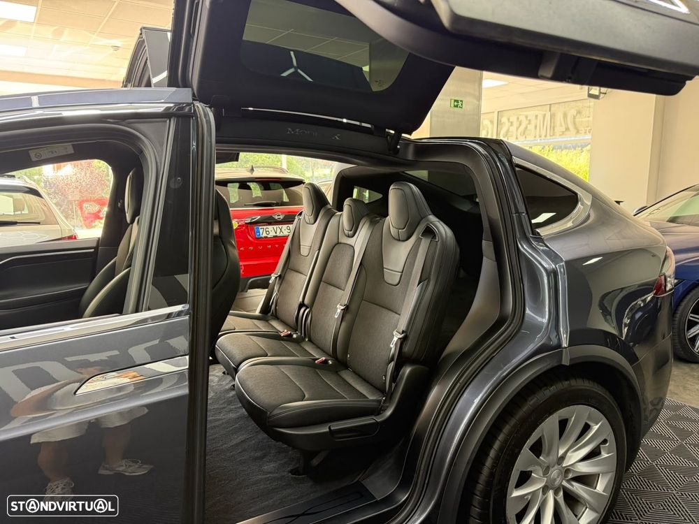 Tesla Model X 100D - 15