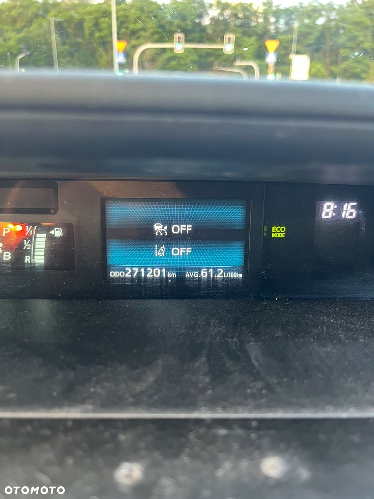 Toyota Prius+ - 16