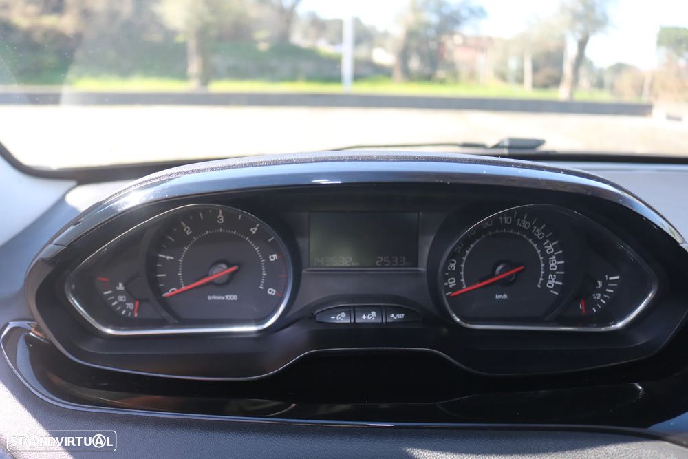 Peugeot 208 1.4 HDi Active - 7