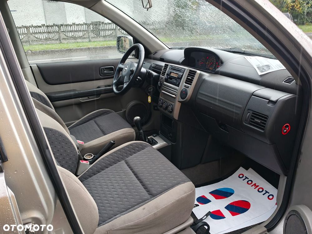 Nissan X-Trail 2.0 4x4 Comfort - 7