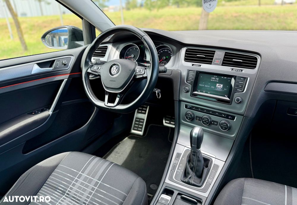 Volkswagen Golf 1.4 TSI BlueMotion Technology DSG Lounge - 5