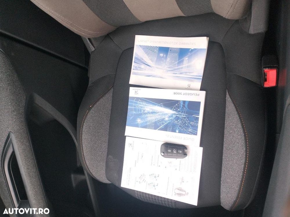 Peugeot 5008 PureTech 130 EAT8 Stop & Start Active Business-Paket - 9